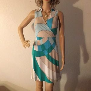 ✨Blue, green, cream colored stretchy dress!✨